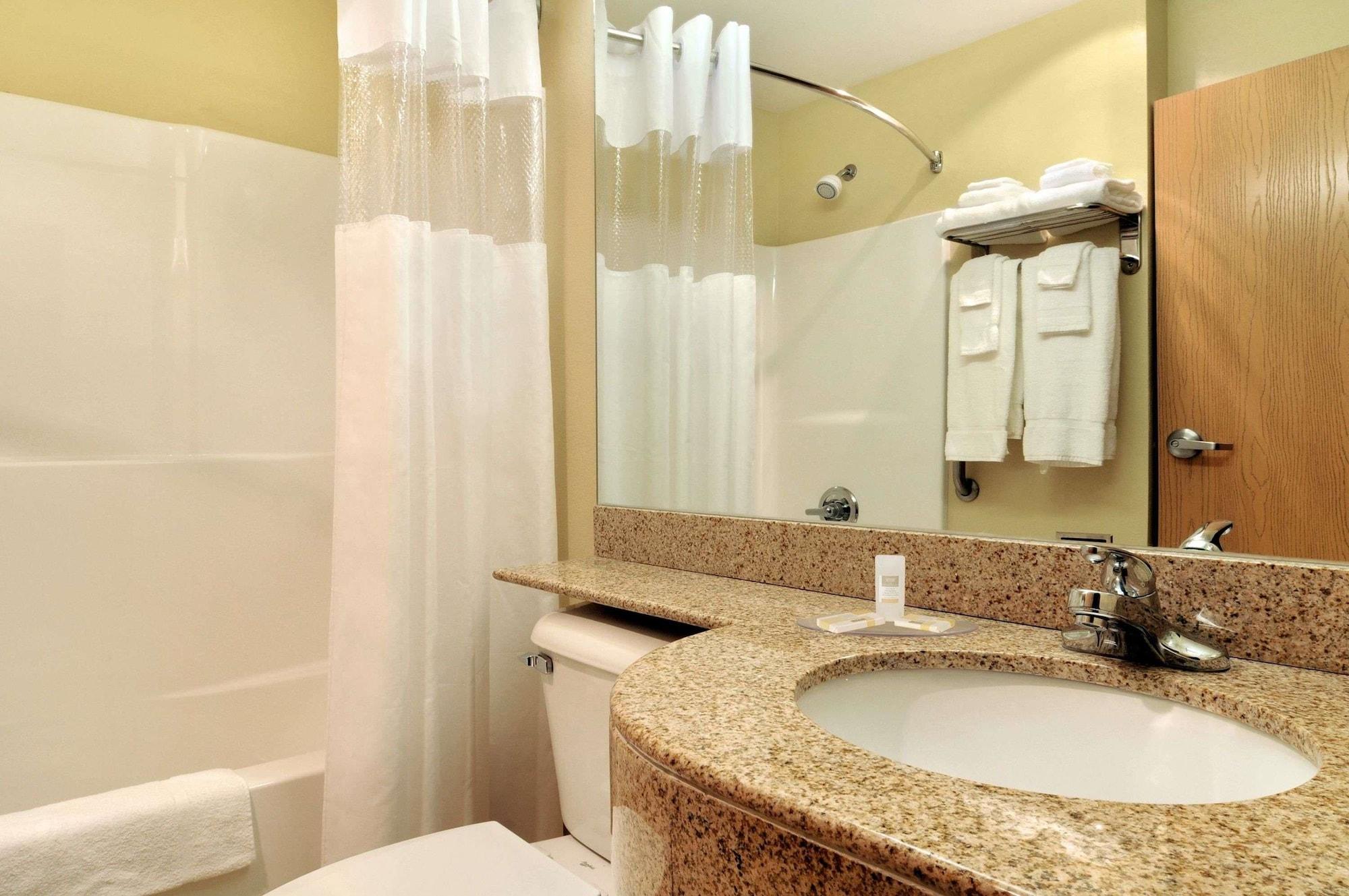 Microtel Inn & Suites Huntsville Ruang foto