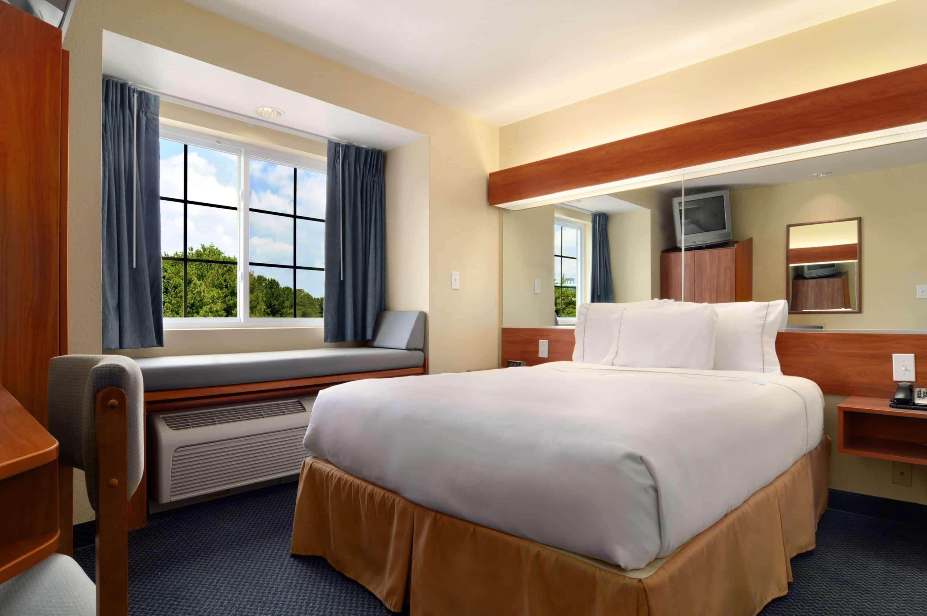 Microtel Inn & Suites Huntsville Bagian luar foto