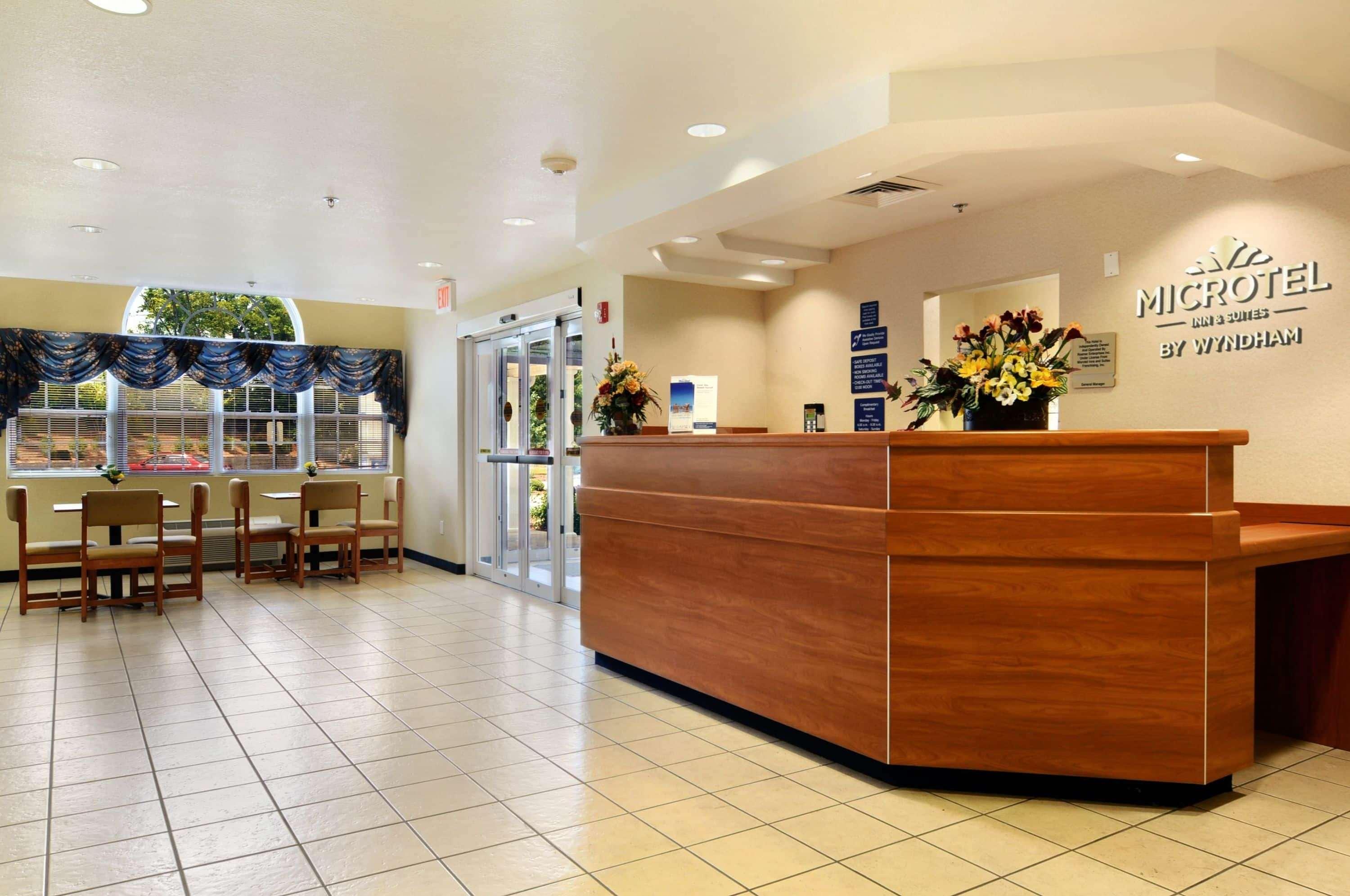 Microtel Inn & Suites Huntsville Bagian luar foto