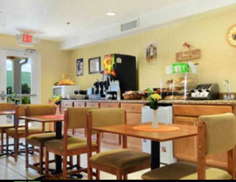 Microtel Inn & Suites Huntsville Bagian luar foto